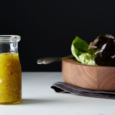 How to Make a Vinaigrette Without a Recipe 