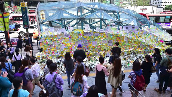 Last summer, South Koreans left messages of their sexual harassment and assaults on Post-it notes at an exit of Gangnam subway station.
