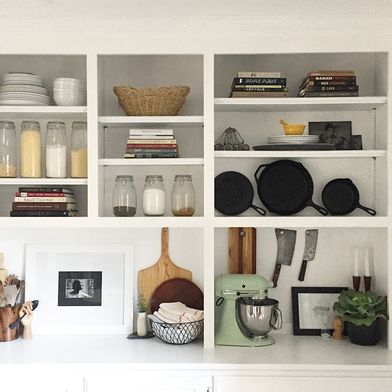 2 Ways to Use Built-In Shelves for Storage That's Also Decor