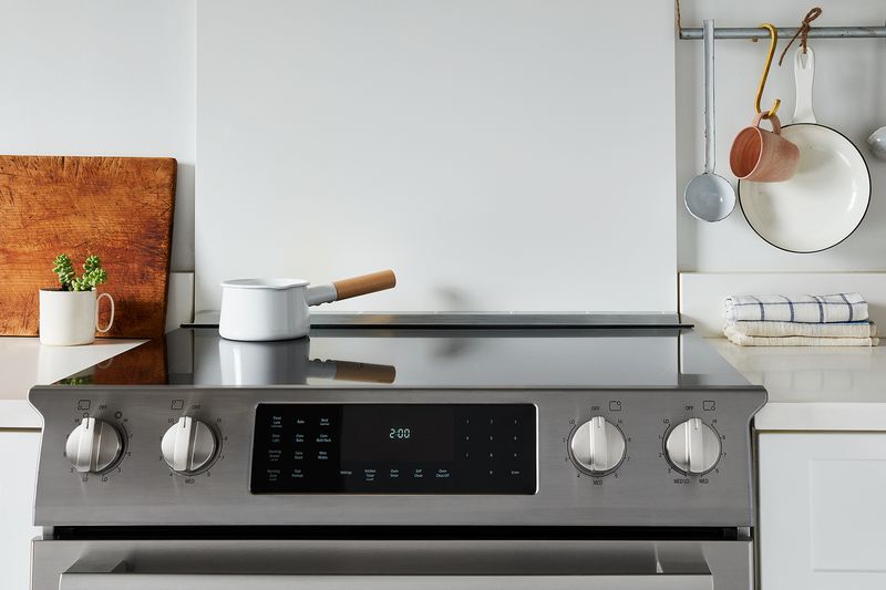5 Ways to Make Your Kitchen More Minimalist—No Matter Your Style