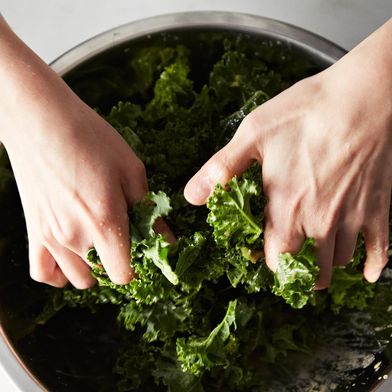 Why You Should Mix Salads With Your Hands (Bye-Bye, Tongs!)